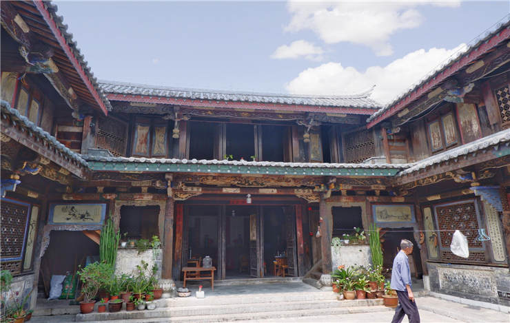 云南旅游被忽略的最美小縣城，千年古城不收門票，住宿餐飲很便宜